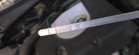 机油尺到什么位置算是正常