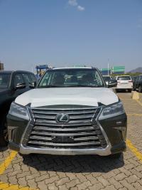 2021款 雷克萨斯LX570 限量 S 黑曜