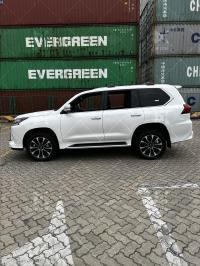 2021款 雷克萨斯LX570 八座 豪华包 运动包