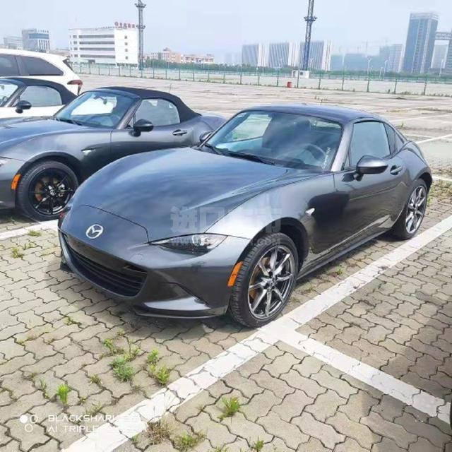 墨版2022款 马自达MX-5 2.0L 自动 硬顶敞篷