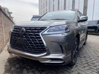 2021款 雷克萨斯LX570 八座 豪华包 运动包