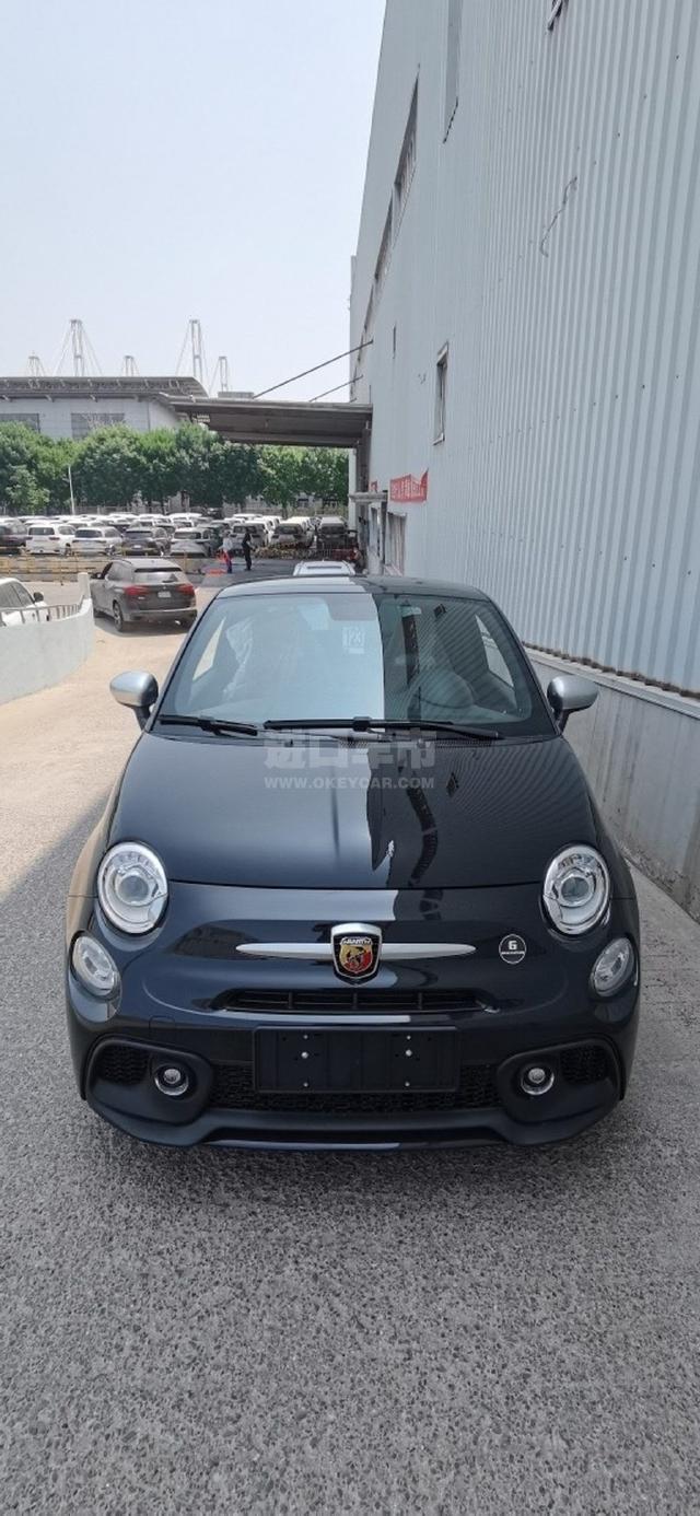 欧版2022款 阿巴斯ABARTH 595 1.4T 自动 硬顶 Turismo旅行版