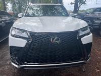 2022款 雷克萨斯LX600 7座 F-Sport运动