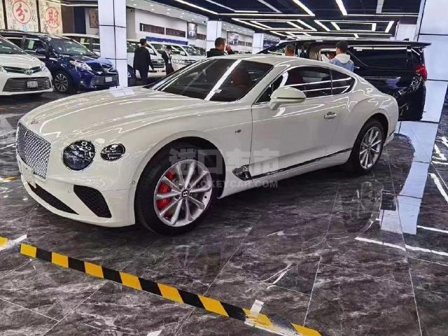 中规2022款 宾利欧陆 6.0T GT W12 Mulliner