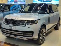 2023款 路虎揽胜行政 4.4T P530 汽油 SE 长轴 7座