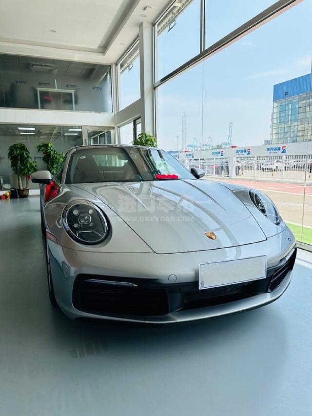 加版2022款 保时捷 911 Carrera 3.0T