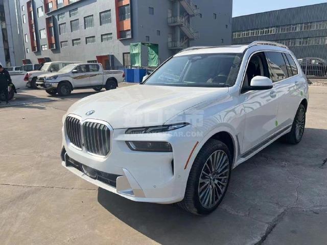 美规2024款 宝马X7 xDrive40i Luxury豪华