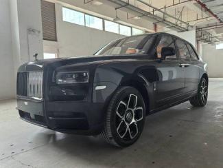 2024款 劳斯莱斯库里南(Cullinan) 6.7T Black Badge 