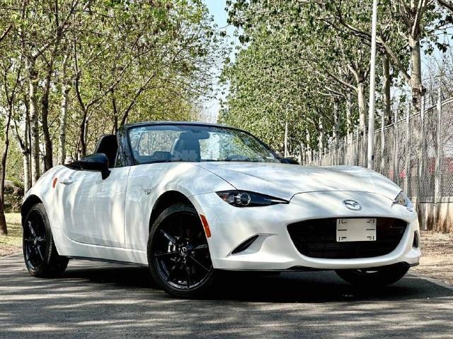 墨版2024款 马自达MX-5 2.0L 手动 软顶敞篷