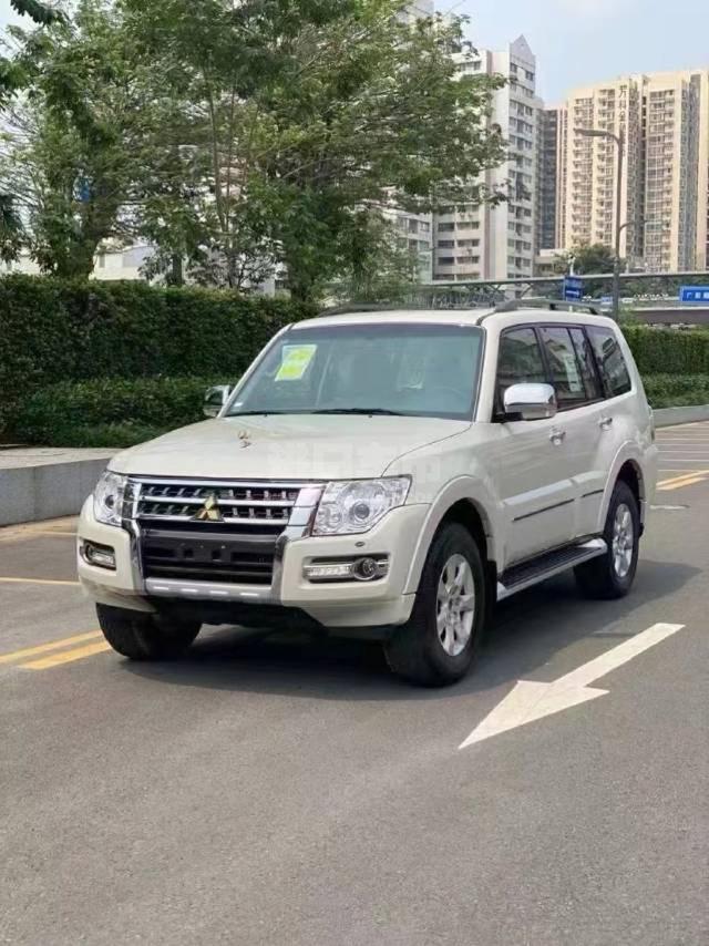 中东版2022款 三菱帕杰罗V93 3.0L GLS 织物