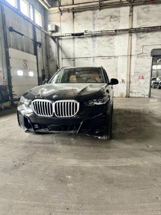 2024款 宝马X5 xDrive40i M运动 大豪华包 海外直采，可视频验车，支持全国分期购车 全国上牌 寇经理：15922271117