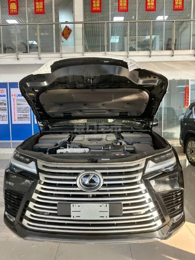 欧版2023款 雷克萨斯LX500d 3.3T 5座 豪华 22轮