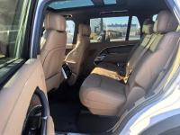 路虎揽胜行政3.0汽油