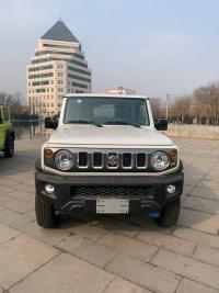 2025款 铃木吉姆尼1.5L 五门 自动 顶配GLX