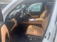 23款 LX600 7座 Premium高级