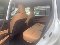 23款 LX600 7座 Premium高级