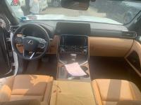 23款 LX600 7座 Premium高级