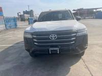 2024款 丰田酷路泽4000 4.0L GX-R 4气 17铁轮 三差 绞盘