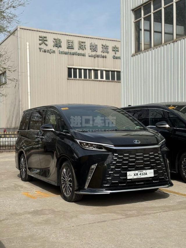 欧版2025款 雷克萨斯LM350h 2.5L 七座