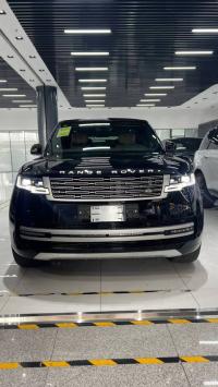 2024款 路虎揽胜行政3.0汽油 3.0T P400 汽油 创世长轴