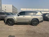 24款 LX600 7座 F-Sport运动