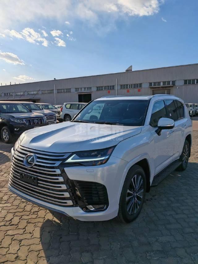 美规2024款 雷克萨斯LX600 LX600 7座 Premium高级