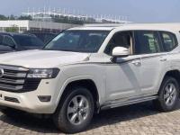 2024款 丰田酷路泽3500 3.5T GX-R 18轮 8气 天窗 无蠕行 无大灯清洗