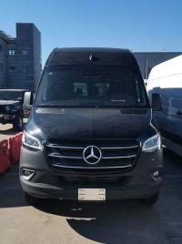 2023款 奔驰斯宾特 2.0T 汽油