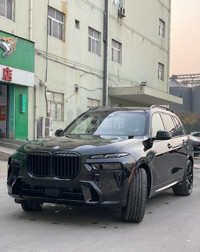 美规2025款 宝马X7 xDrive40i M运动Pro