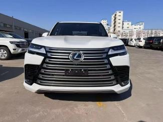 2025款 雷克萨斯LX600 7座 Luxury豪华 贵宾热线 18622901333 支持全国分期 全国上牌 定金发车 视频验车 