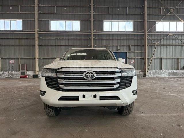 中东版2025款 丰田酷路泽4000 4.0L GX-R 8气 18轮 丝绒