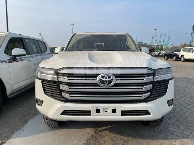 中东版2025款 丰田酷路泽4000 4.0L GX-R 8气 18轮 丝绒