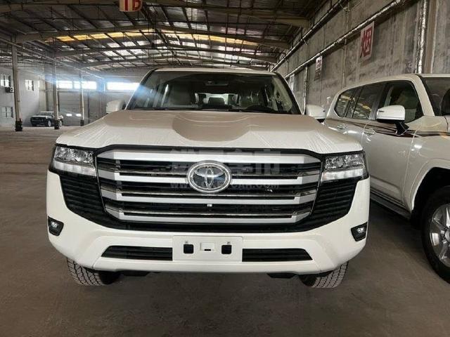 中东版2025款 丰田酷路泽4000 4.0L GX-R 8气 18轮 丝绒
