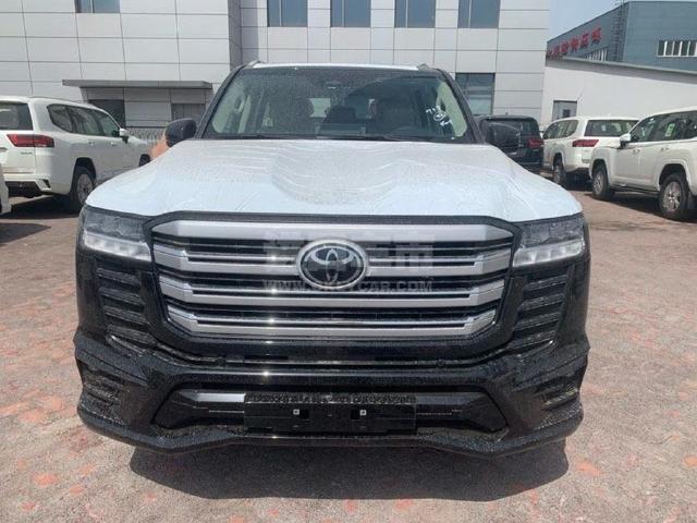 中东版2025款 丰田酷路泽4000 4.0L GX-R 8气 20轮 真皮