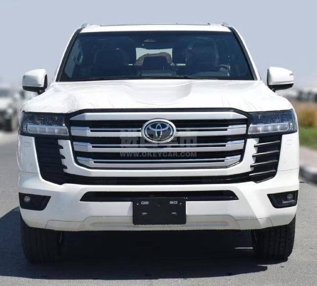 中东版2025款 丰田酷路泽4000 4.0L GX-R 8气 20轮 真皮 (Modellista套件) 科威特