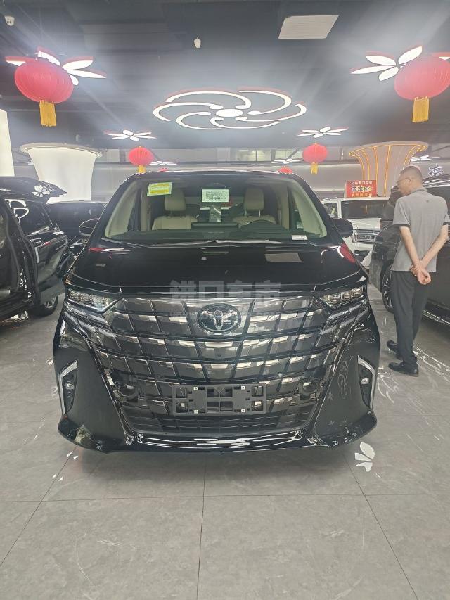 中规2025款 丰田埃尔法 双擎 2.5L 臻享黄金版