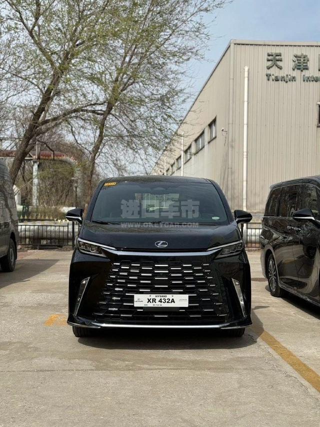 欧版2025款 雷克萨斯LM350h 2.5L 七座