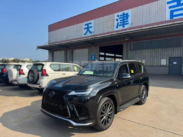 加版2025款 雷克萨斯LX600 7座 F-Sport运动