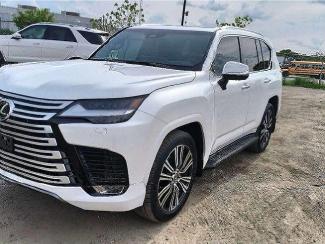 2025款 雷克萨斯LX600 7座 Luxury豪华 海外直采，可视频验车，支持全国分期购车 全国上牌 寇经理：15922271117
