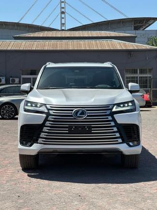 2025款 雷克萨斯LX600 7座 Luxury豪华 海外直采，可视频验车，支持全国分期购车 全国上牌 寇经理：15922271117