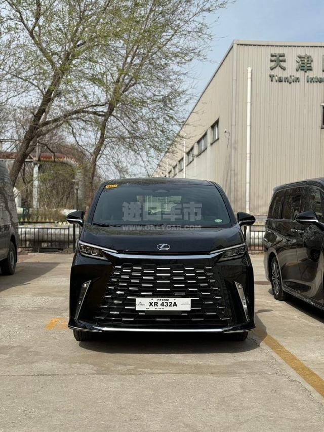 欧版2025款 雷克萨斯LM350h 2.5L 七座