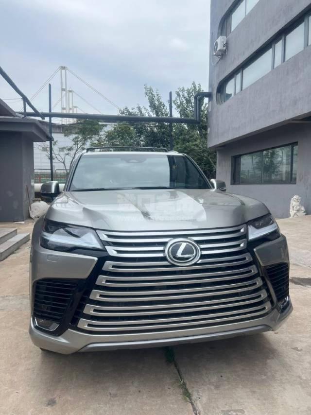 加版2025款 雷克萨斯LX600 7座 Luxury豪华