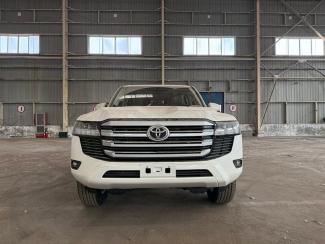 2024款 丰田酷路泽4000 4.0L GX-R 8气 18轮 丝绒 鹏飞13043216823 竭诚为您服务 为您的爱车品质层层把关