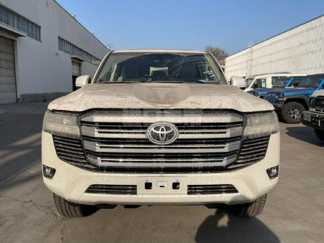 中东版2026款 酷路泽3500 3.5T GX-R 18轮 8气 丝绒