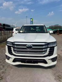 2026款 酷路泽4000 4.0L GX-R 8气 20轮 真皮 (Modellista套件) 科威特