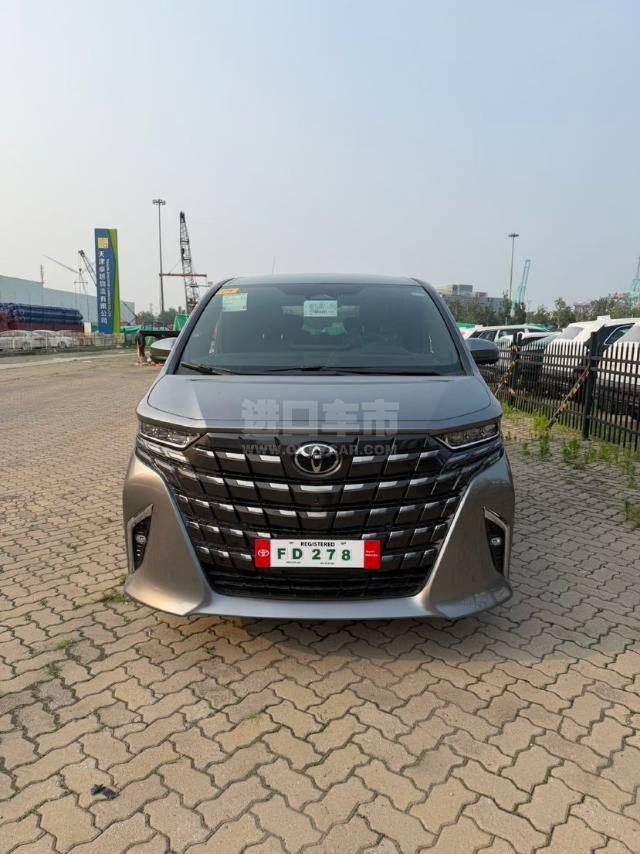 欧版2026款 丰田埃尔法 2.5L 油电混动 韩版