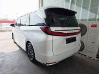 雷克萨斯LM500h